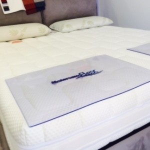 MATERASSO MOD. POLIFOAM: portanza alta; H 24 cm; strato MEMORY; 2 strati; 7 zone differenziate; rivestimento in lana e cotone.